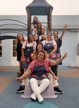 Fotografia com os elemenos da equipa dos Meninos Rabinos